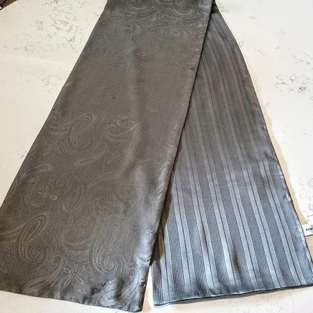 Liz Claiborne Grey Double-Sided Oblong Silk Scarf